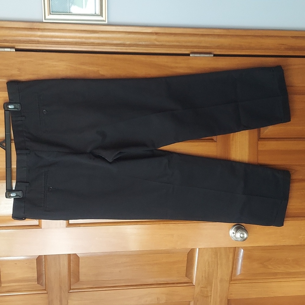 * Dockers D3 Men's Black Khaki Pleated Cuffed Business Casual Pants, Size 40X32 - Picture 3 of 10